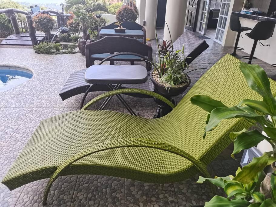 Avana Hills Tagaytay Villa Tagaytay City Exterior photo
